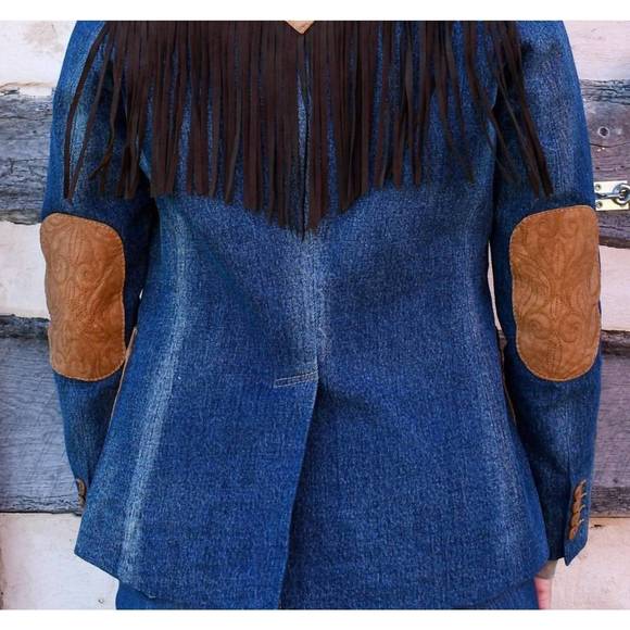 NEW MADISON CREEK OUTFITTERS jane denim jacket in blue - Picture 2 of 7